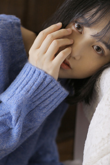 25岁女高中生